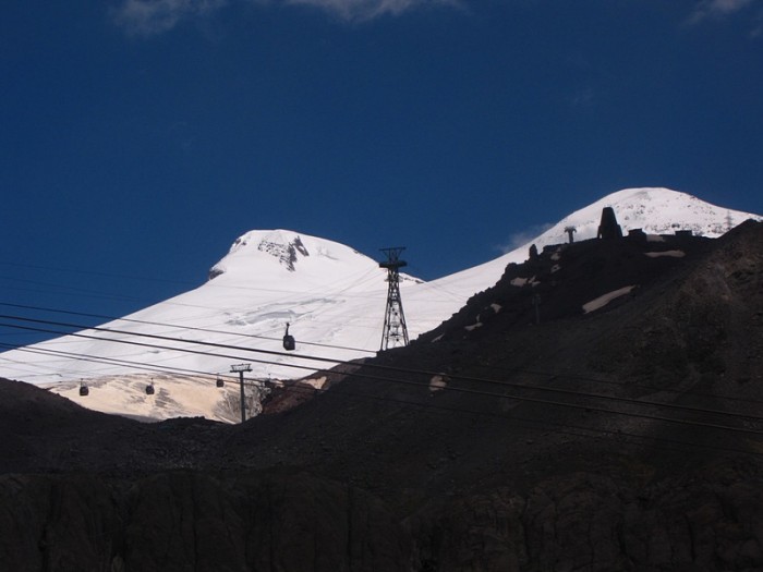 канатная дорога, западная и восточная вершины Эльбруса