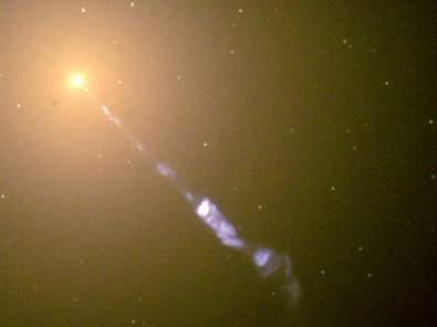 галактика Мессье 87 в Деве